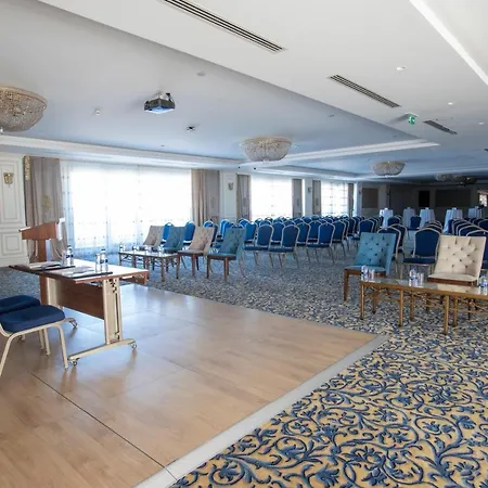 호텔 Ramada By Wyndham Merter 5*