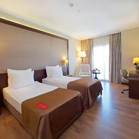 Ramada By Wyndham Merter Hotel