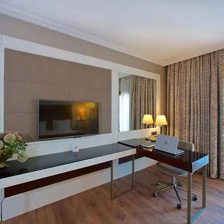 Ramada By Wyndham Merter מלון 5*