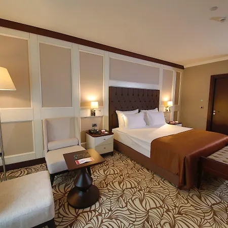 Ramada By Wyndham Merter מלון 5*