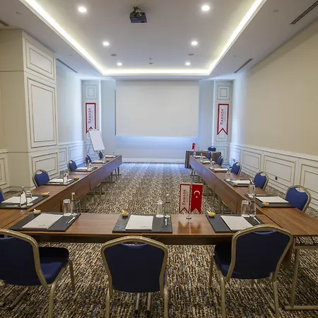 Ramada By Wyndham Merter Hotel 5*