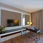 Ramada By Wyndham Merter 酒店 5*