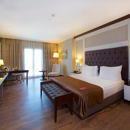 Ramada By Wyndham Merter Hotel