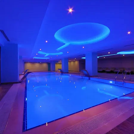 Ramada By Wyndham Merter Hotel 5*