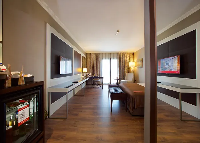 Отель Ramada By Wyndham Merter 5*