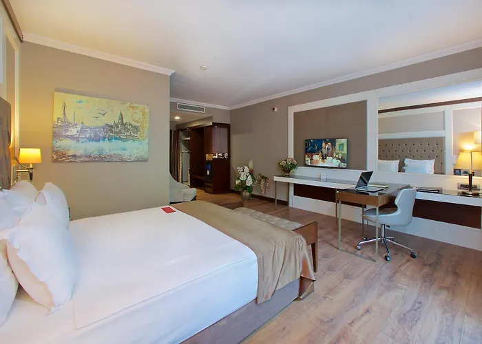 Отель Ramada By Wyndham Merter Стамбул