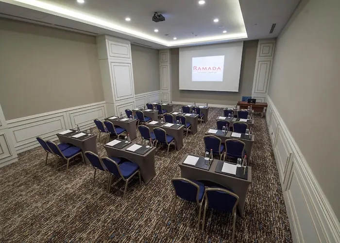 Ramada By Wyndham Merter 호텔 5*